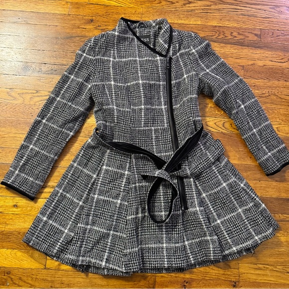 Guess Black and White Checkered Belted coat - Picture 1 of 6